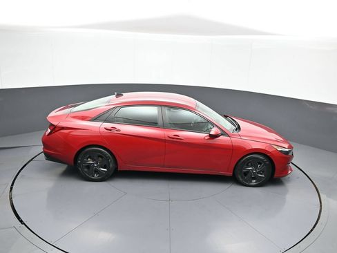 Certified 2021 Hyundai Elantra SEL FWD image 36