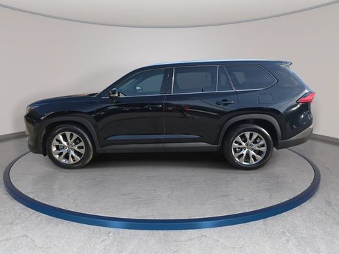 Used 2024 Toyota Grand Highlander AWD image 8