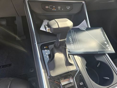 New 2026 Kia Carnival EX FWD image 11