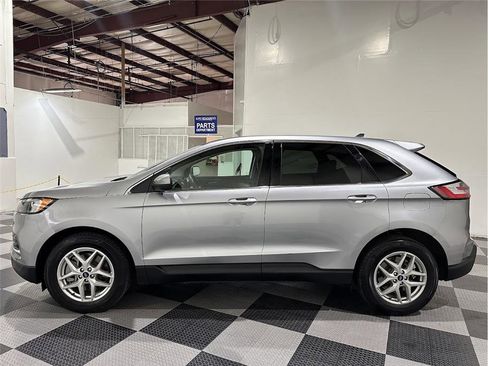 Used 2022 Ford Edge SEL image 8