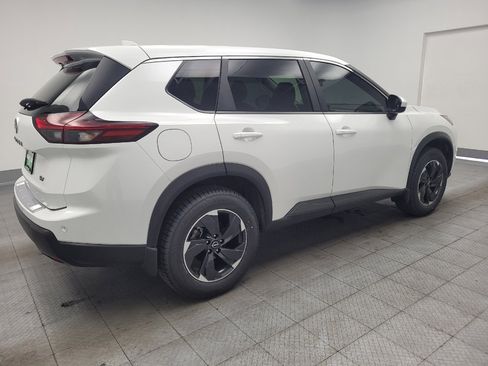 Used 2024 Nissan Rogue SV FWD image 9