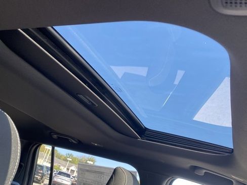 New 2025 Jeep Grand Cherokee L Laredo w/ Luxury Tech Group I image 30