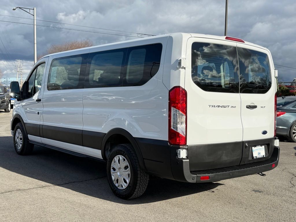Used 2023 Ford Transit 350 XLT RWD image 4