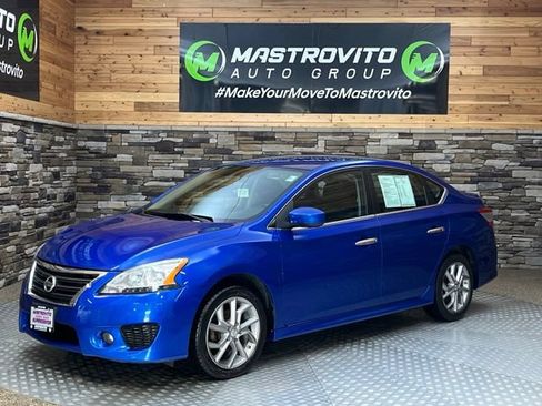 Used 2014 Nissan Sentra SR w/ SR Driver Package FWD image 3