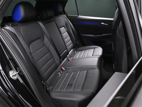Used 2024 Volkswagen Golf R image 18