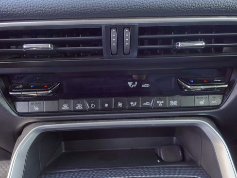 Certified 2024 MAZDA CX-90 3.3 Turbo w/ Preferred Plus image 18