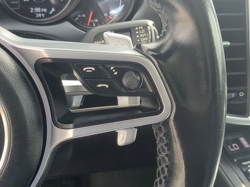 Used 2017 Porsche Cayenne Platinum Edition image 20