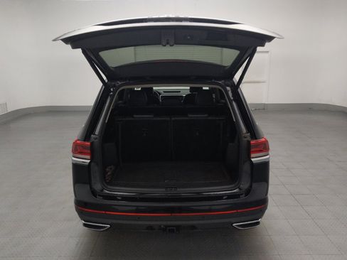 Used 2023 Volkswagen Atlas SE w/ Black Wheel Package FWD image 29