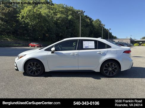 Used 2024 Toyota Corolla SE image 7