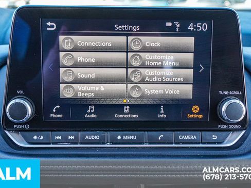 Used 2024 Nissan Rogue S image 34