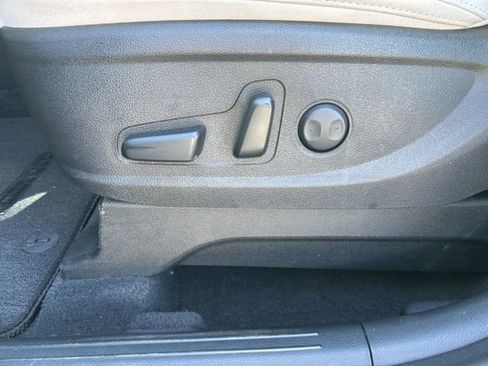 Used 2022 Kia Telluride EX w/ EX Premium Package image 13