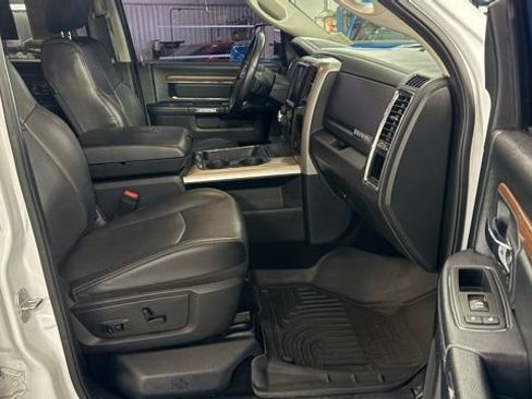 Used 2015 RAM 1500 Laramie w/ Convenience Group AWD/4WD image 20