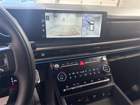 Used 2025 Hyundai Santa Fe Calligraphy image 9