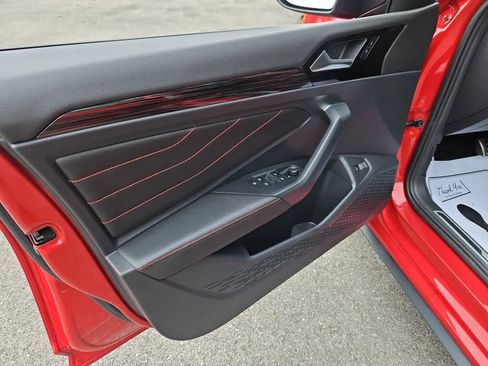 Used 2022 Volkswagen Jetta GLI Autobahn FWD image 9