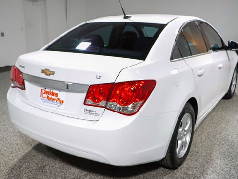 Used 2014 Chevrolet Cruze LT image 7