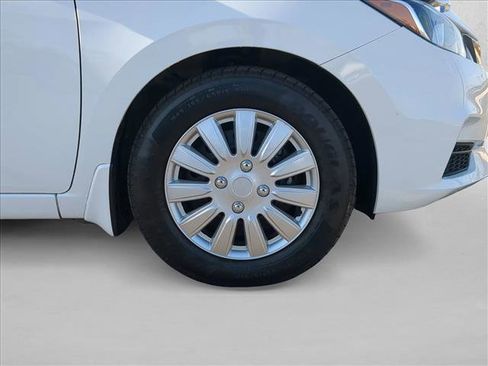 Used 2022 Nissan Versa S image 22