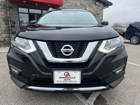 Used 2017 Nissan Rogue SL image 2