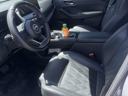 Used 2024 Nissan Rogue Platinum w/ Platinum Premium Package image 22