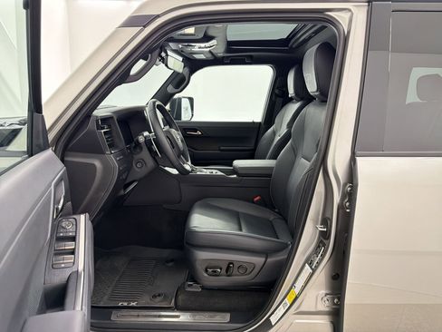 Used 2025 Lexus GX 550 w/ Accessory Package (2T) AWD/4WD image 5