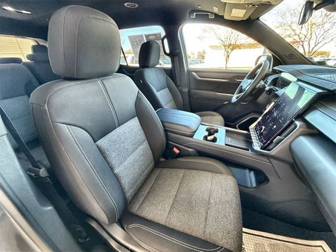 Certified 2025 GMC Acadia Elevation image 26