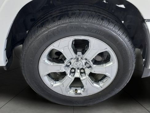 Used 2025 RAM 1500 Big Horn AWD/4WD image 32