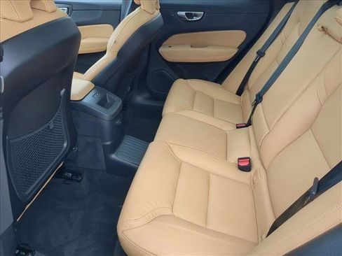 Used 2024 Volvo XC60 T8 Ultimate w/ Climate Package image 21