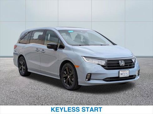 Certified 2024 Honda Odyssey Sport image 4