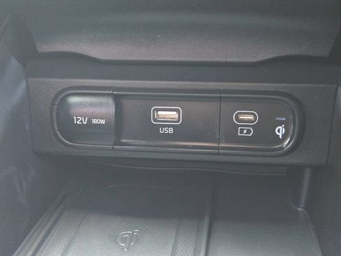 Certified 2023 Kia Telluride EX w/ EX Captain's Chair Package FWD image 22