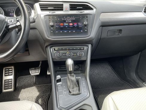 Used 2021 Volkswagen Tiguan SE R-Line FWD image 23