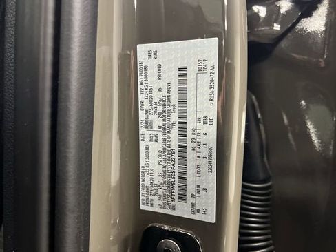 Used 2025 Ford F150 Lariat w/ Equipment Group 501A Mid image 34