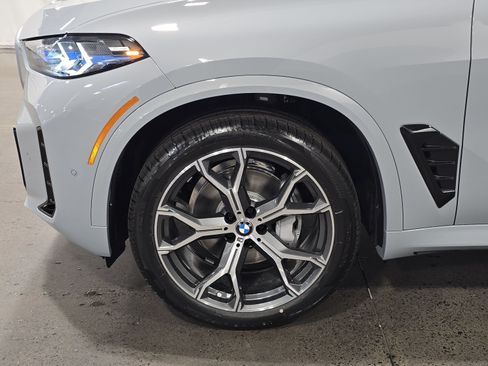 Certified 2026 BMW X5 xDrive40i w/ M Sport Package AWD/4WD image 10