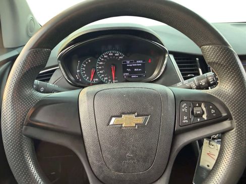 Used 2019 Chevrolet Trax LS image 26
