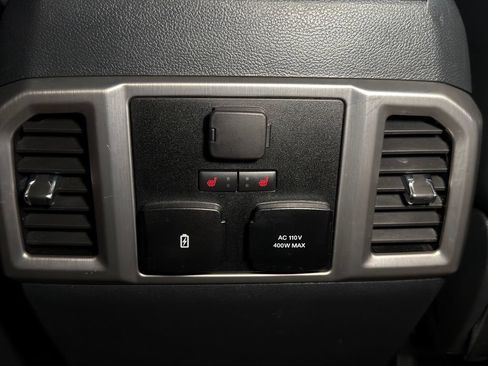 Used 2022 Ford F350 Platinum AWD/4WD image 42