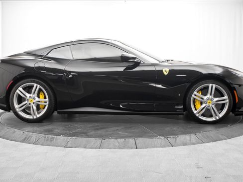 Used 2023 Ferrari Portofino M RWD image 16
