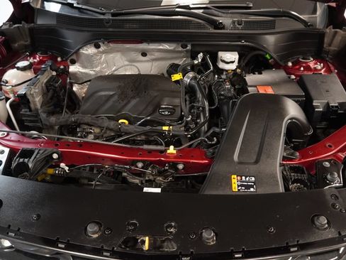 Used 2024 Chevrolet Trax RS FWD image 38