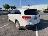 Used 2017 Kia Sorento LX image 5