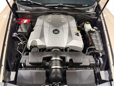 Used 2008 Cadillac XLR RWD image 33