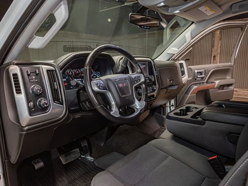 Used 2018 GMC Sierra 2500 SLE w/ Suspension Package, Off-Road AWD/4WD image 16