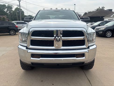 Used 2015 RAM 2500 Tradesman w/ Chrome Appearance Group AWD/4WD image 3
