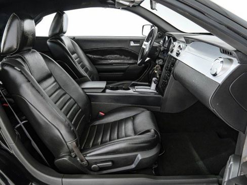Used 2006 Ford Mustang GT RWD image 28