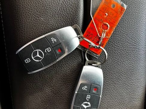Used 2021 Mercedes-Benz GLE 450 4MATIC image 13