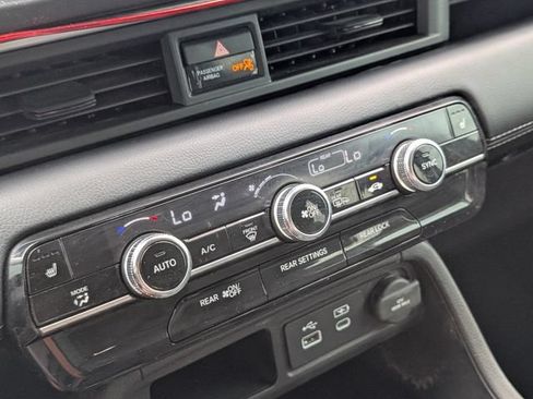 Used 2025 Honda Pilot EX-L image 23