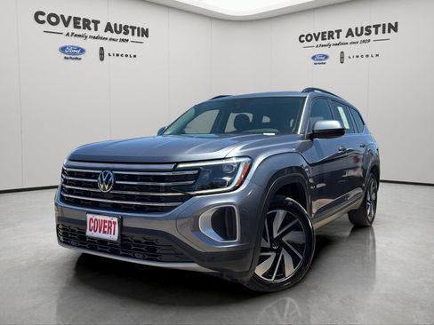 Used 2024 Volkswagen Atlas SE FWD image 2