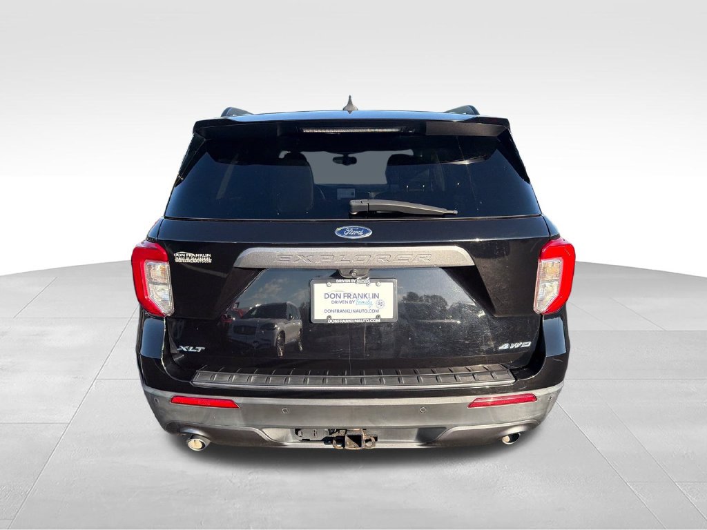 Used 2021 Ford Explorer XLT w/ Equipment Group 202A AWD/4WD image 4