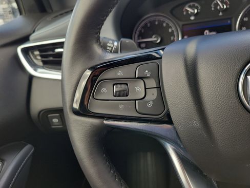 Used 2024 Buick Enclave Essence image 19