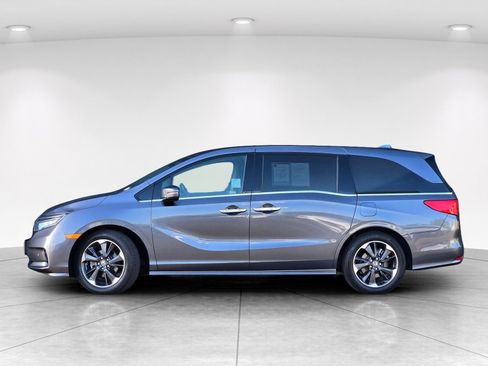 Used 2024 Honda Odyssey Elite image 3