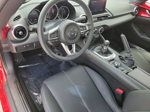 Used 2022 MAZDA MX-5 Miata Grand Touring w/ Weather Package RWD image 9