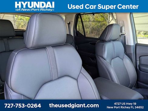 Used 2025 Honda Pilot EX-L image 6