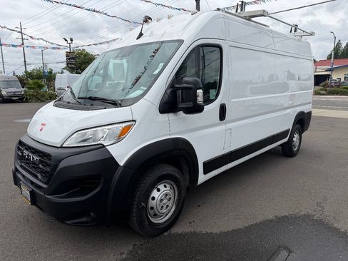 Used 2023 RAM ProMaster 3500 FWD image 3
