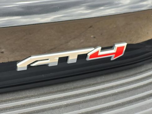 Used 2022 GMC Yukon AT4 image 9